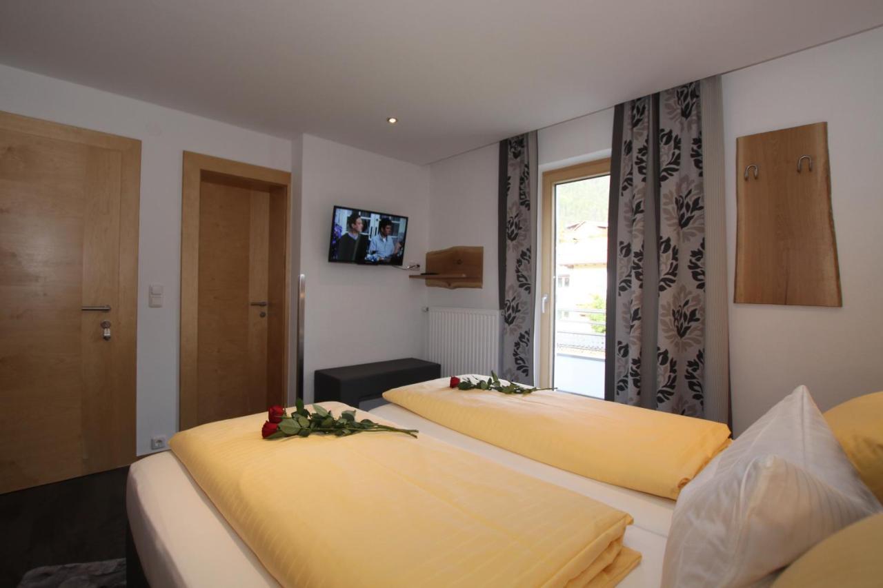 Gaestehaus Alpina Sankt Anton am Arlberg Ngoại thất bức ảnh