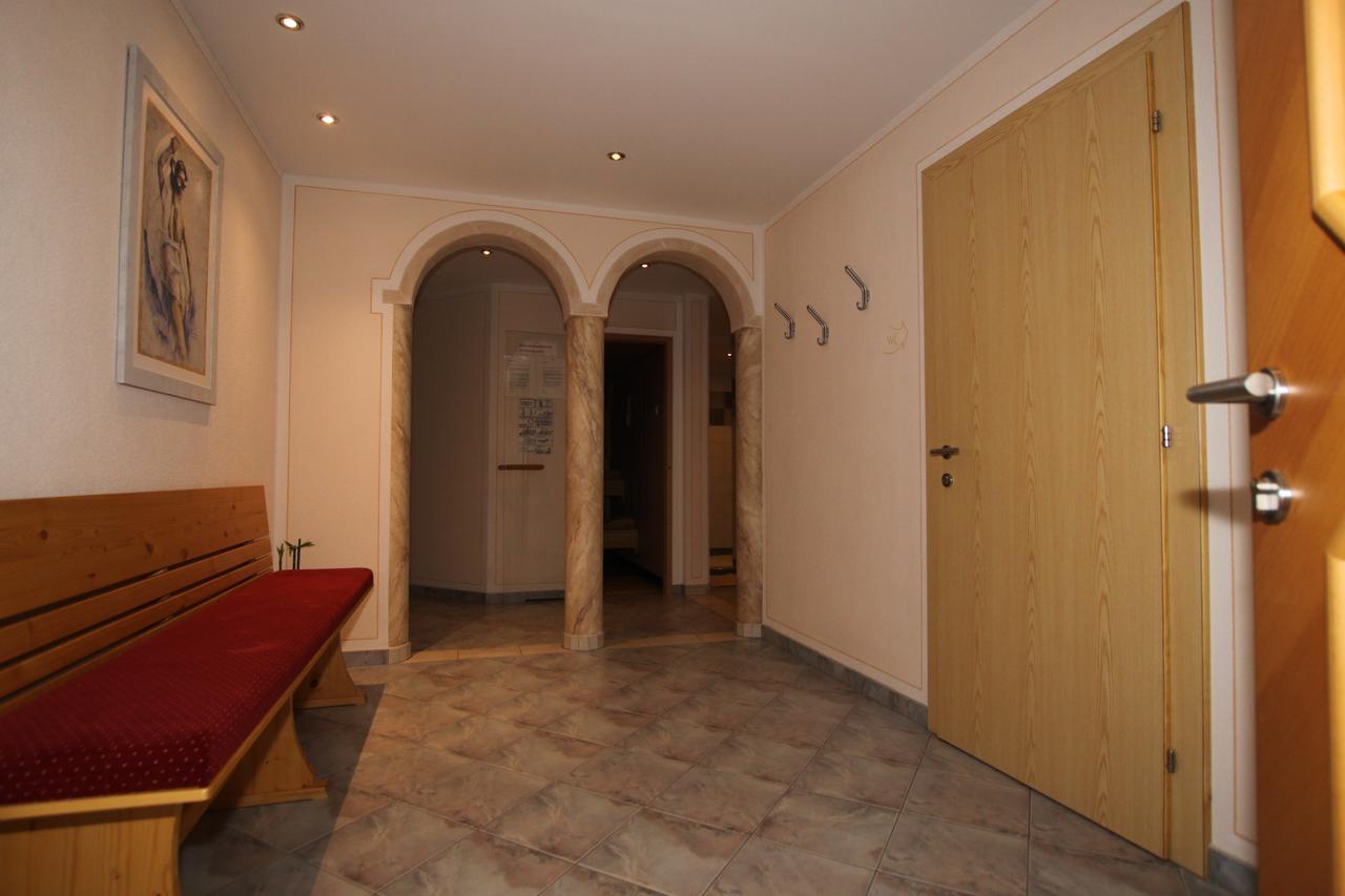 Gaestehaus Alpina Sankt Anton am Arlberg Ngoại thất bức ảnh