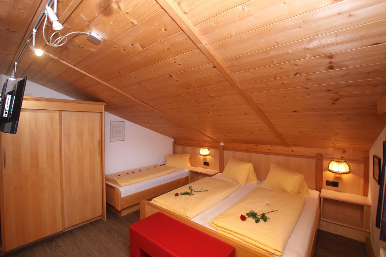 Gaestehaus Alpina Sankt Anton am Arlberg Ngoại thất bức ảnh