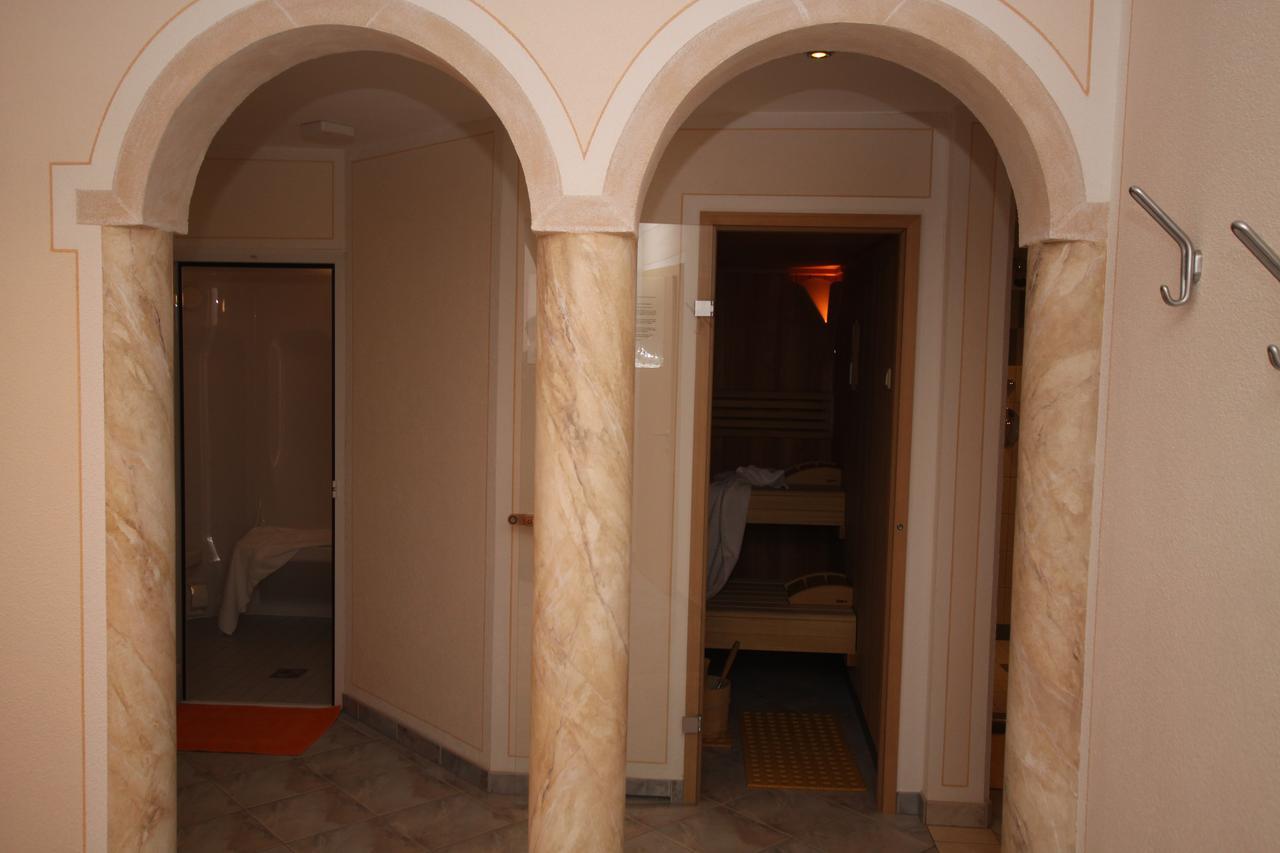 Gaestehaus Alpina Sankt Anton am Arlberg Ngoại thất bức ảnh