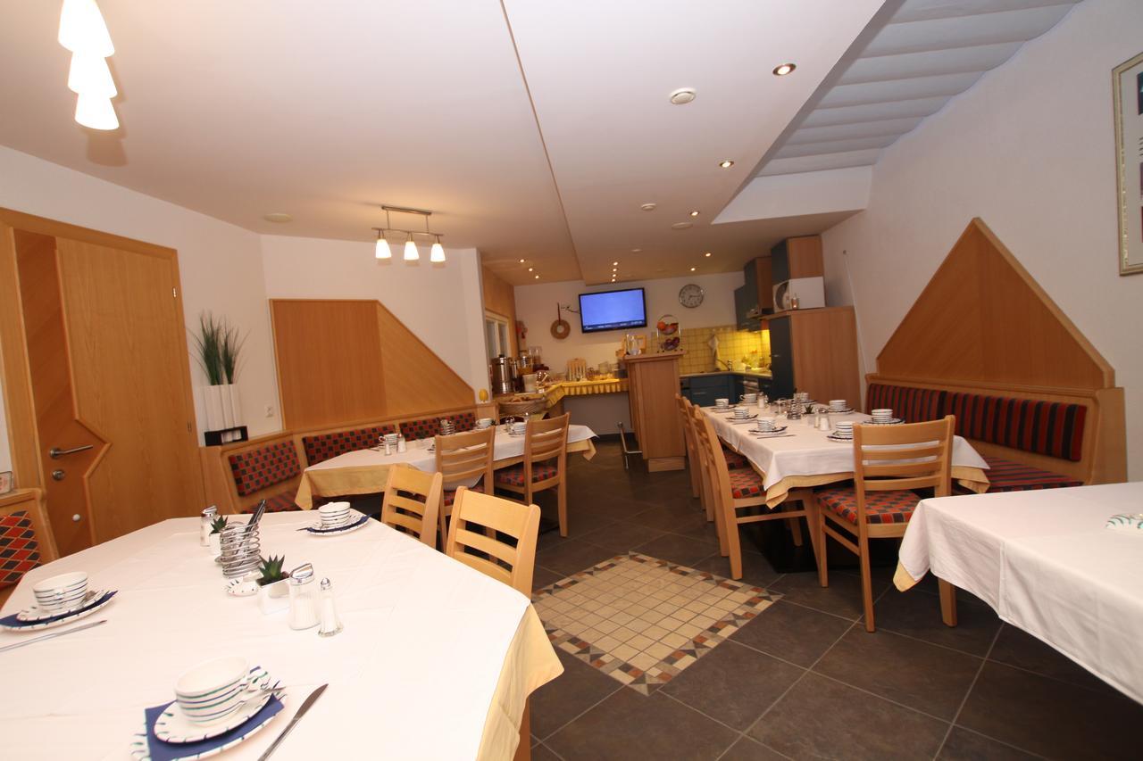 Gaestehaus Alpina Sankt Anton am Arlberg Ngoại thất bức ảnh